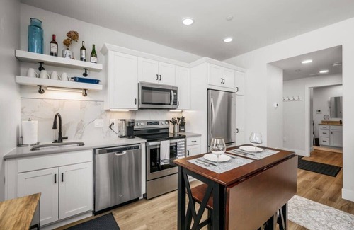 Traverse City Condo | Cypress Parkside Condo - Dog Friendly!