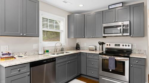 Asheville House | Cypress Willow Buyout by AvantStay 2 Home Buyout Sleeps 16
