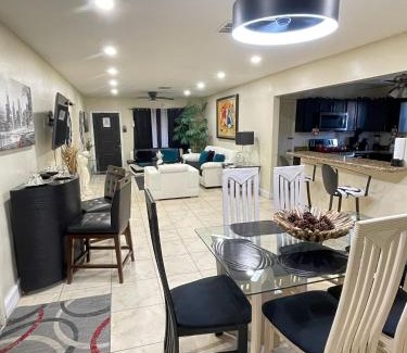 Highland Garden House | D&B Paradise Near Airport and Beaches