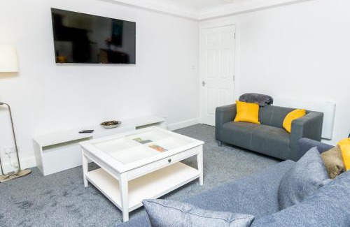Dundee Apartment | D'City Apartment, up to 5 guests
