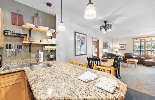 River Run Apartment | Dakota Lodge #8477 by Summit County Mountain Retreats