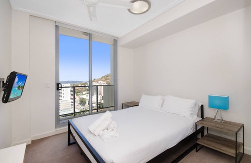 Townsville Hotel | Dalgety Apartments