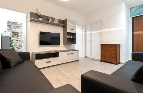 Bellano Apartment | Daniel House