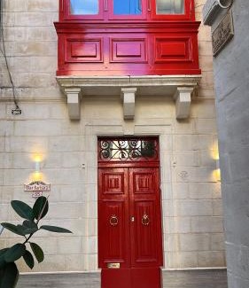 Cospicua House | Dar Barbara - Duplex 1 Double Bed Maltese style House