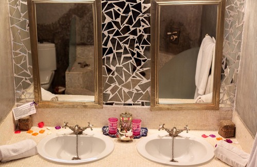 Sidi Bou Amar House | Dar Charkia