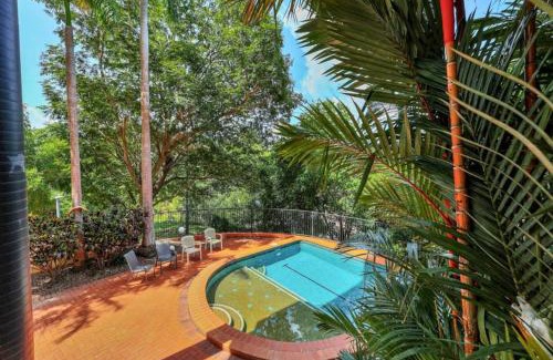 Darwin City Centre Apartment | Darwin Esplanade Walk to Waterfront Wines and Waves