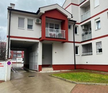 Sremska Mitrovica Apartment | Das Studio
