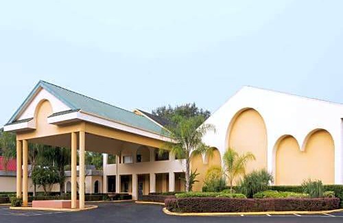 Crystal River Hotel | Days Inn by Wyndham Crystal River