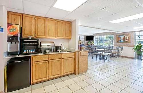 Mountain Home Hotel | Days Inn by Wyndham Mountain Home