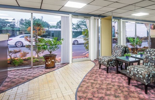 Hicksville Hotel | Days Inn by Wyndham Hicksville Long Island