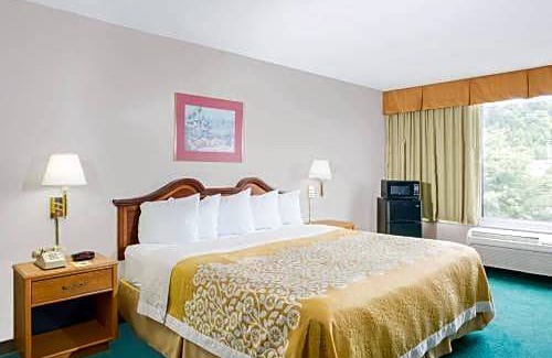 Cambridge Hotel | Days Inn by Wyndham Cambridge