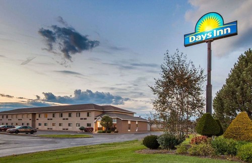 Canastota Hotel | Days Inn by Wyndham Canastota Verona