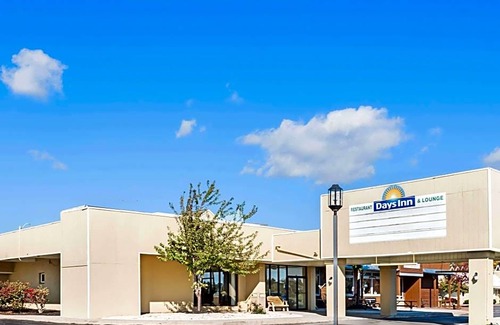 West Henrietta Hotel | Days Inn by Wyndham Henrietta/Rochester Area