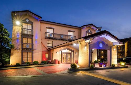 Birmingham Hotel | Days Inn by Wyndham Birmingham/West