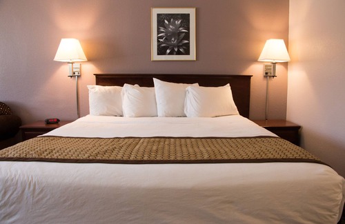 Indio Hotel | Days Inn by Wyndham Indio