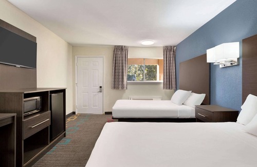 Lawton Hotel | Days Inn by Wyndham Lawton