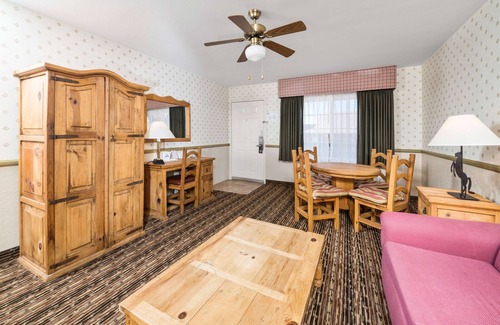 Lebec Hotel | Days Inn by Wyndham Lebec