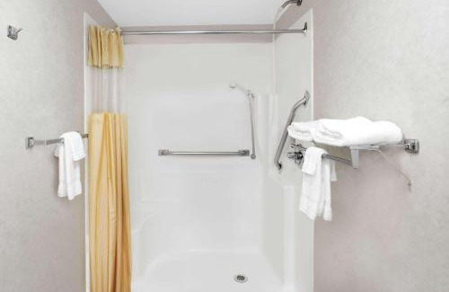Morristown Hotel | Days Inn by Wyndham Morristown