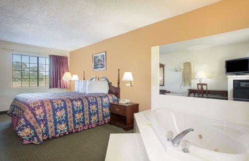 Picayune Hotel | Days Inn by Wyndham Picayune