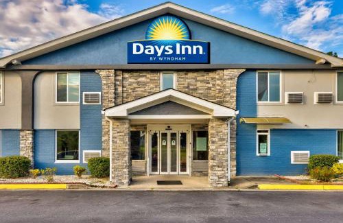 Fleming Hotel | Days Inn by Wyndham Savannah Gateway I-95