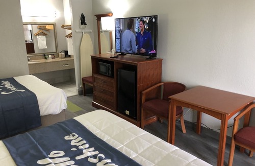 Shorter Hotel | Days Inn by Wyndham Shorter