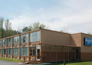 Flint Hotel | Days Inn by Wyndham Flint/Bishop International Airport