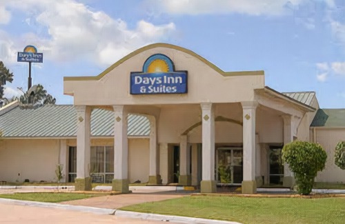 Brinkley Hotel | Days Inn & Suites by Wyndham Brinkley