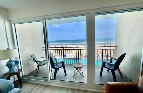 Daytona Beach Apartment | Daytona inn Beach Resort Oceanfront Coastal Bliss