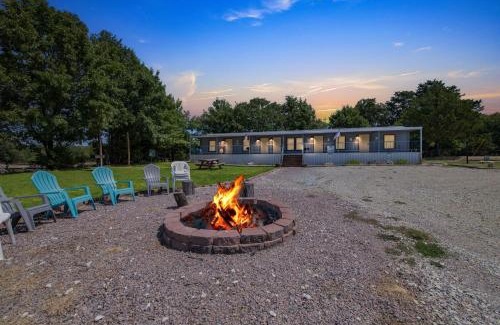 Kingston Hotel | DazeOFF Too Suite 7 - Pet Friendly Suite by The Lodges at Fossil Creek