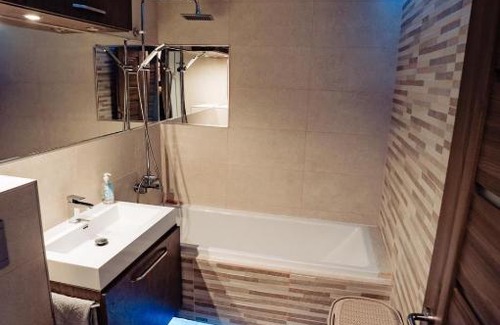 Oradea Apartment | DDR house