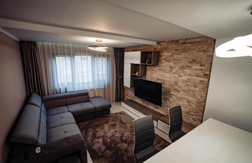 Oradea Apartment | DDR house