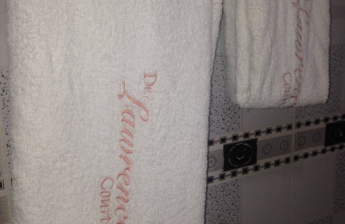Ikeja Hotel | De Lawrence Court & Suites