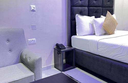 Lagos Hotel | De Rigg Place Victoria Island