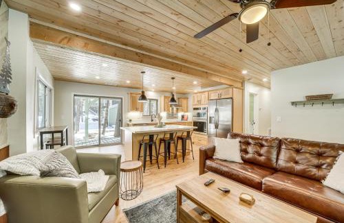 Munds Park House | Deck and Fire Pit Modern Munds Park Retreat!