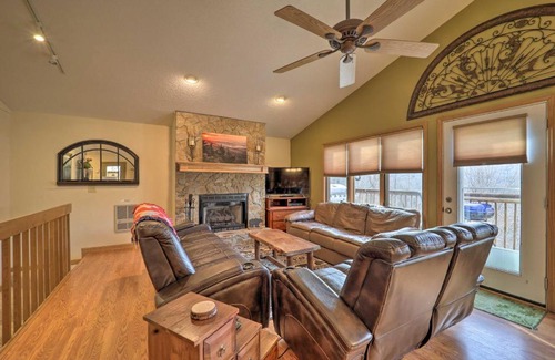 Beech Mountain House | Decks and Scenic Views Beech Mountain Cabin!
