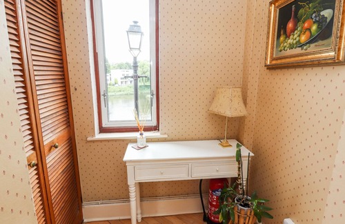 Chester Cottage | DEE HEIGHTS PENTHOUSE, family friendly in Chester