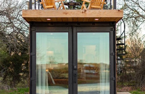 Waco House | Deer Creek Tiny Container Home-12 Min to Magnolia
