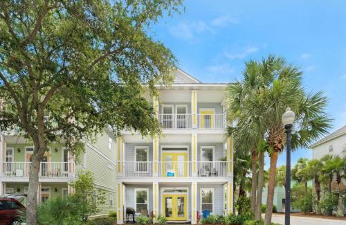 Villages of Crystal Beach House | Deja blue Pool front Pet friendly