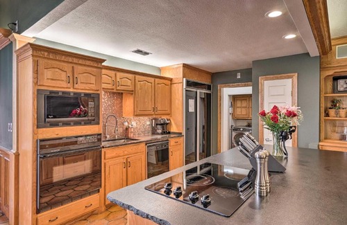 Amistad National Recreational Area House | Del Rio Home with Lake Views and Private Outdoor Pool!
