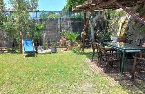 Termini House | Delizia Caprese vacation home in Massa Lubrense with garden and Capri view