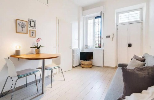 Zona Farini Apartment | Delizioso appartamento all Isola by Easylife