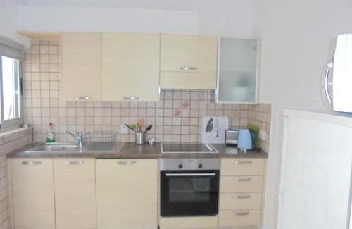 Historical Center Apartment | Delphi Court - large 1 bed -sleeps 4, Near sea/beach - free wifi
