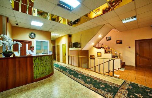 Desnyans'kyi District Hotel | Delta