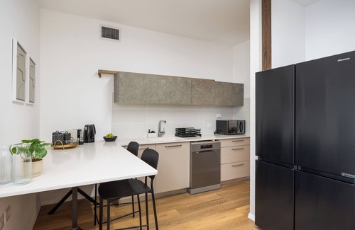 Jerusalem Apartment | Deluxe 5BR Dream Stay at Bayit Vegan/Ramat Sharet