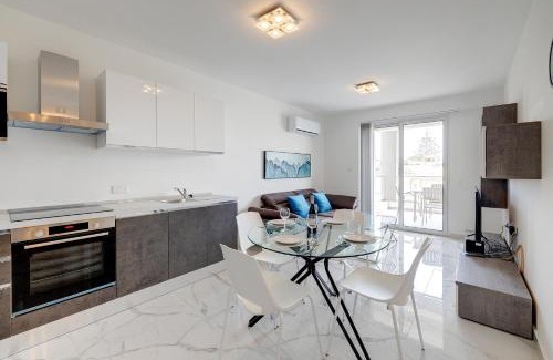 Swieqi Apartment | Deluxe Apartment in central St Julians
