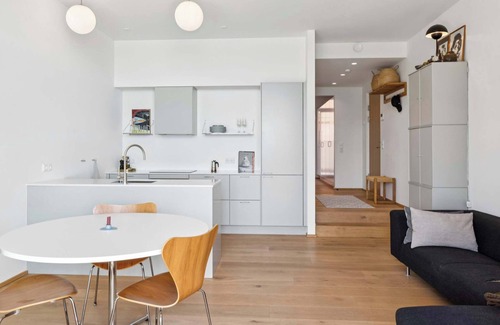 Sydhavnen Apartment | Deluxe Apt With Water Views