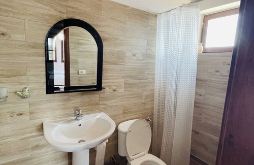 Gjirokaster House | Denis Guest House