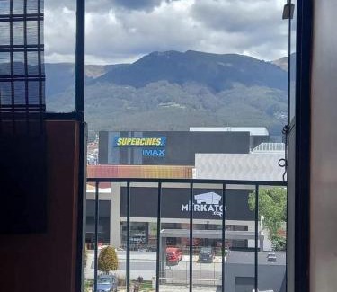 Quito Apartment | Departamento Amoblado en Quito Norte, sector la Udla Universidad Av Granados
