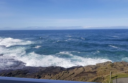Depoe Bay Condo | Depoe Bay Condo! Right on the Ocean! Fantastic Views! (Nights 5, 6 &7 only $50)