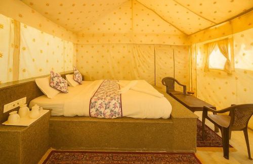 Jaisalmer Hotel | Desert hostel Camp Sam Sand Dunes Jaisalmer